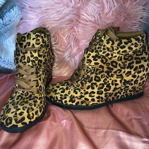 Sneaker Wedges